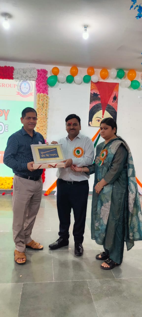 INDEPENDENCE DAY CELEBRATION 2025 – Dr Sarvesh Kumar Shukla Ayurvedic ...